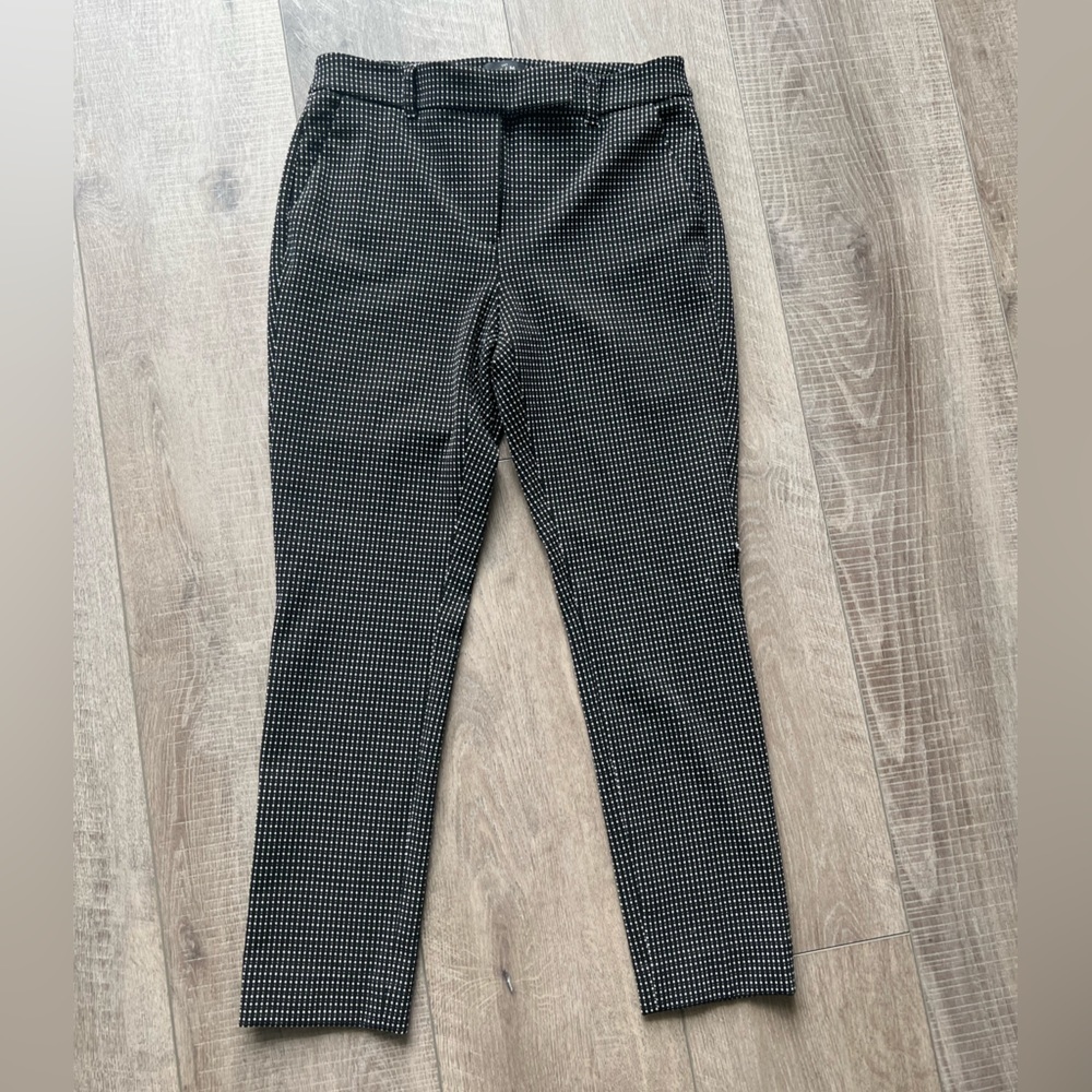 White House Black Market The Slim Ankle Pant in Patterned Black Size 4